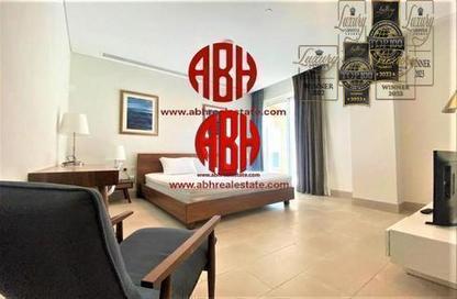 Penthouse - 3 Bedrooms - 4 Bathrooms for rent in Viva West - Viva Bahriyah - The Pearl Island - Doha