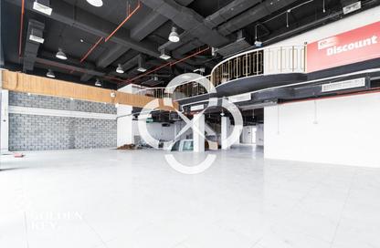 Show Room - Studio - 2 Bathrooms for rent in The Commercial Avenue - Umm Al Seneem - Doha