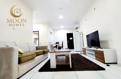 Apartment - 1 - 1 for rent in Umm Ghuwailina 4 - Umm Ghuwailina - Doha