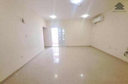 Apartment - 3 Bedrooms - 2 Bathrooms for rent in Anas Street - Fereej Bin Mahmoud North - Fereej Bin Mahmoud - Doha