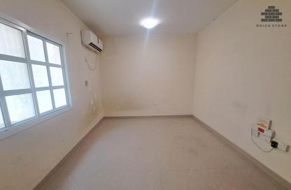Apartment - 3 Bedrooms - 2 Bathrooms for rent in Anas Street - Fereej Bin Mahmoud North - Fereej Bin Mahmoud - Doha