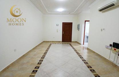 Apartment - 2 - 2 for rent in Al Mansoura - Al Mansoura - Doha