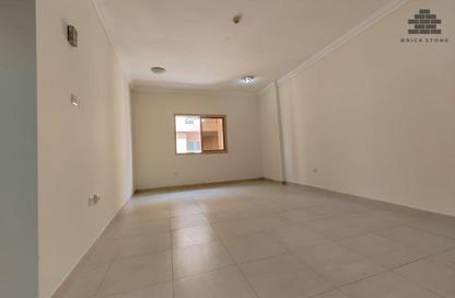 Apartment - 2 Bedrooms - 1 Bathroom for rent in Al Sadd Road - Al Sadd - Doha