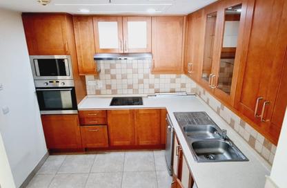 Apartment - 2 Bedrooms - 3 Bathrooms for rent in Tower 10 - Porto Arabia - The Pearl Island - Doha