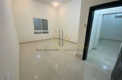 شقة - 2 غرف نوم - 1 حمام للايجار في الدفنة - الدفينة - الدوحة