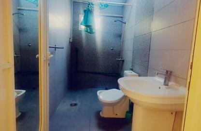 Villa - Studio - 1 Bathroom for rent in Al Duhail - Doha