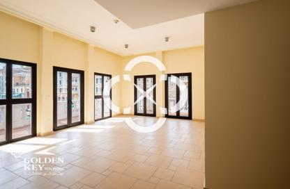 Apartment - 3 - 4 for rent in Carnaval - Qanat Quartier - The Pearl Island - Doha