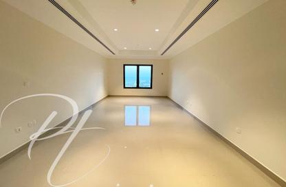 Apartment - Studio - 1 Bathroom for sale in Tower 18 - Porto Arabia - The Pearl Island - Doha