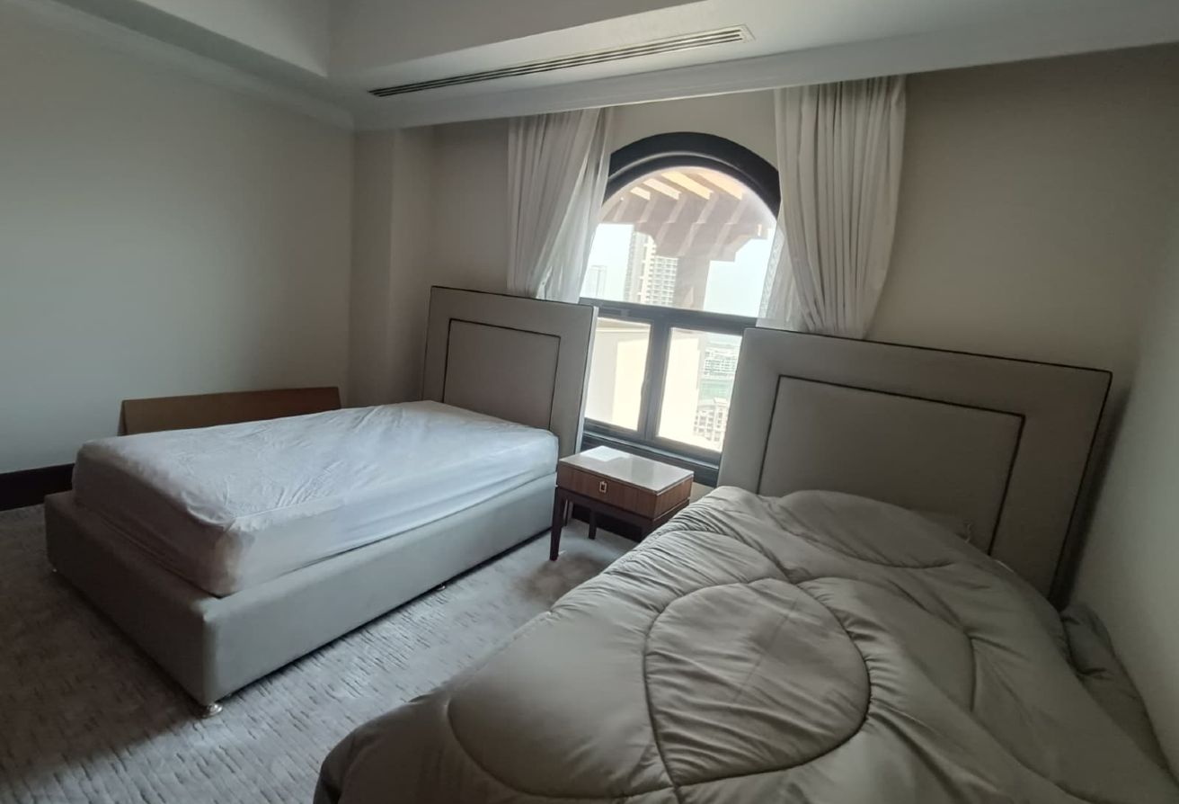 Penthouse for Sale  Porto Arabia, The Pearl Qatar thumbnail 19
