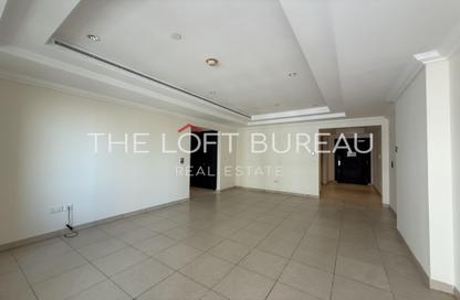 Apartment - 1 Bedroom - 2 Bathrooms for rent in West Porto Drive - Porto Arabia - The Pearl Island - Doha