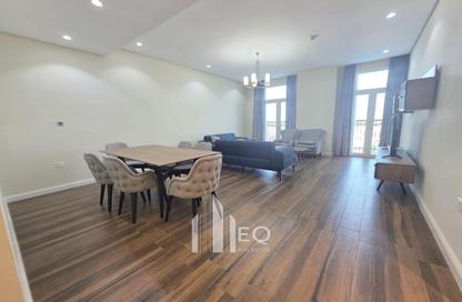 Apartment - 3 Bedrooms - 5 Bathrooms for rent in Floresta Gardens - Floresta Gardens - The Pearl Island - Doha