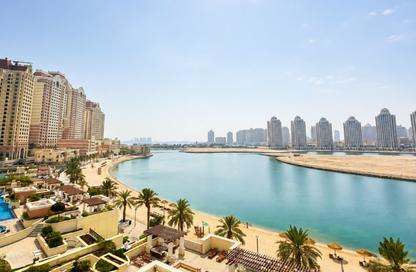 Apartment - 3 Bedrooms - 4 Bathrooms for rent in Viva East - Viva Bahriyah - The Pearl Island - Doha