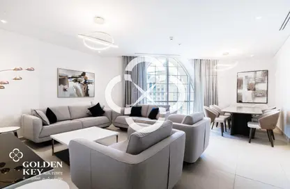 Apartment - 3 Bedrooms - 5 Bathrooms for rent in Floresta Gardens - Floresta Gardens - The Pearl Island - Doha