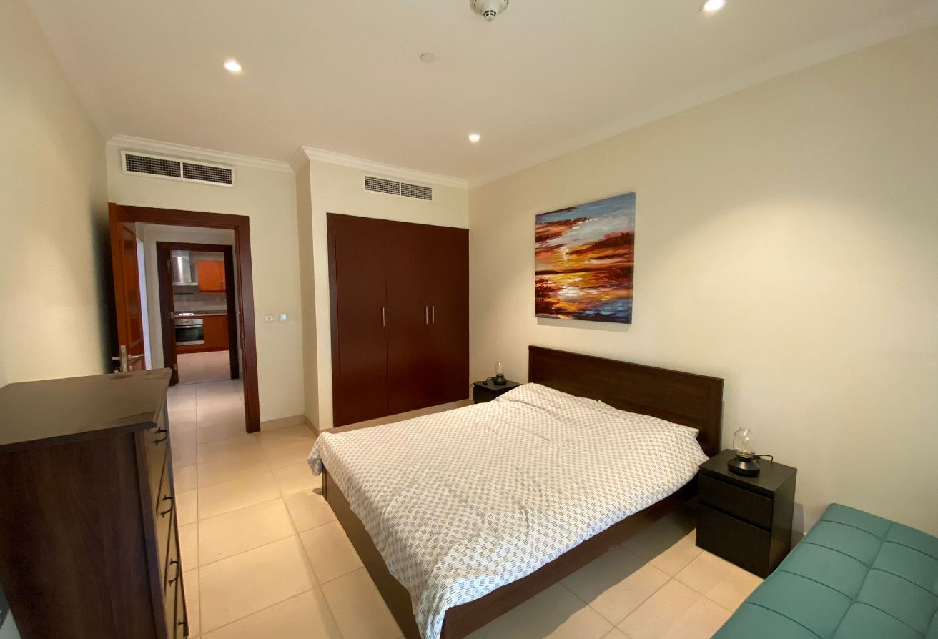 1 Bedroom | Porto Arabia | The Pearl thumbnail 12