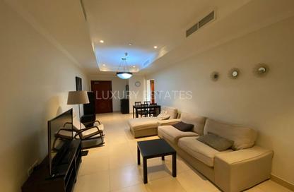 Apartment - 1 Bedroom - 2 Bathrooms for rent in West Porto Drive - Porto Arabia - The Pearl Island - Doha