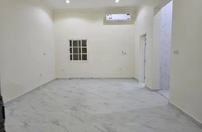 Apartment - Studio - 1 Bathroom for rent in Al Dafna - Al Dafna - Doha