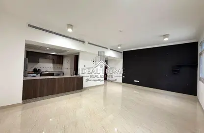 شقة - غرفة نوم - 2 حمامات للايجار في جنوب فوكس هيلس - فوكس هيلز - الوسيل