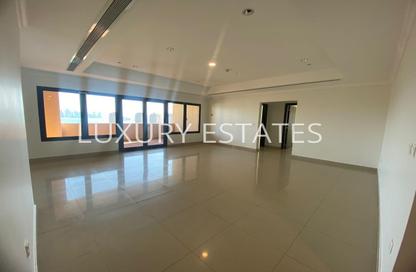 Apartment - 2 Bedrooms - 3 Bathrooms for sale in West Porto Drive - Porto Arabia - The Pearl Island - Doha Apartment - 2 Bedrooms - 3 Bathrooms for sale in West Porto Drive - Porto Arabia - The Pearl Island - Doha