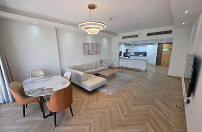 شقة - غرفة نوم - 2 حمامات للايجار في مرتفعات مارينا لوسيل - منطقة المارينا - الوسيل