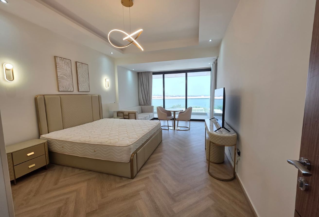 1 BR Furnished Apartment with Water View in Lusail thumbnail 2