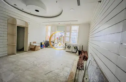 Shop - Studio for rent in Al Khair Tower - Corniche Road - Corniche Road - Doha