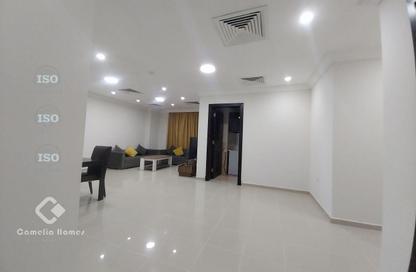 Apartment - 2 Bedrooms - 2 Bathrooms for rent in Corniche Road - Corniche Road - Doha