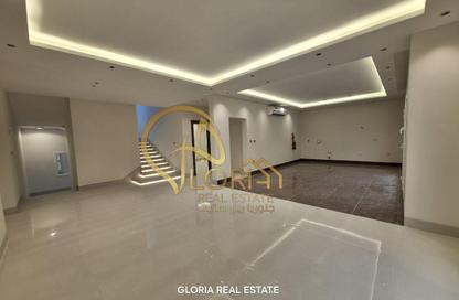 Villa - 7 Bedrooms - 7+ Bathrooms for rent in Izghawa - Izghawa - Doha
