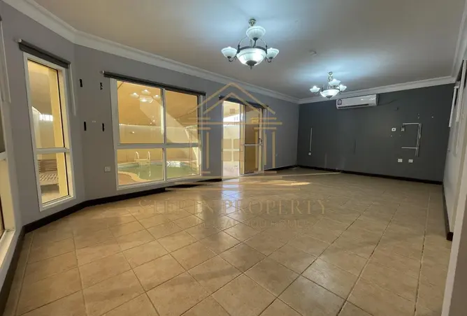 64421123 - Property Image 3