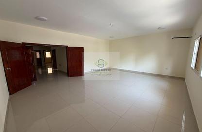 Apartment - 2 Bedrooms - 2 Bathrooms for rent in Al Mansoura - Al Mansoura - Doha