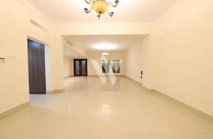 Villa - 4 - 5 for rent in Souk Al gharaffa - Al Gharrafa - Doha Villa - 4 - 5 for rent in Souk Al gharaffa - Al Gharrafa - Doha