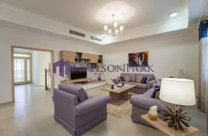 فيلا - 3 غرف نوم - 4 حمامات للايجار في الوعب - الوعب - الدوحة