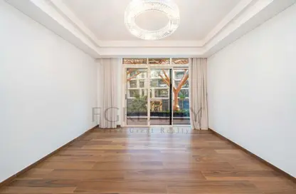 Apartment - 2 Bedrooms - 4 Bathrooms for sale in Crystal Residence - Gewan Island - The Pearl Island - Doha