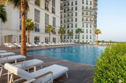 Apartment - 1 Bedroom - 2 Bathrooms for rent in Floresta Gardens - Floresta Gardens - The Pearl Island - Doha