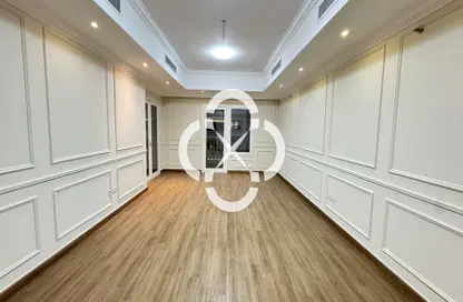 شقة - 2 غرف نوم - 3 حمامات للايجار في طريق بورتو الشرقي - بورتو أرابيا - جزيرة اللؤلؤة - الدوحة