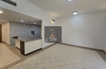 Apartment - 2 Bedrooms - 3 Bathrooms for rent in Barwa City - Mesaimeer - Doha