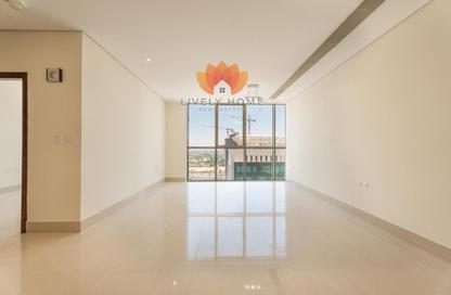 Apartment - 2 Bedrooms - 2 Bathrooms for rent in Marina Tower 21 - Marina District - Lusail