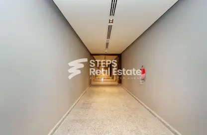 Office Space - Studio - 3 Bathrooms for rent in Street 871 - Al Duhail South - Al Duhail - Doha