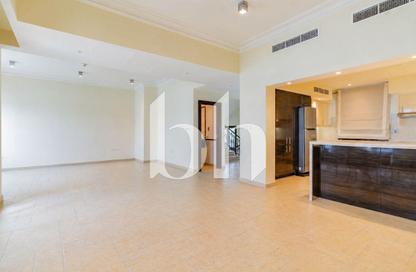 Apartment - 3 Bedrooms - 4 Bathrooms for rent in Venezia - Qanat Quartier - The Pearl Island - Doha