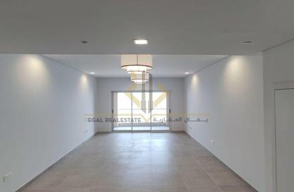 Apartment - 2 Bedrooms - 4 Bathrooms for rent in Viva West - Viva Bahriyah - The Pearl Island - Doha Apartment - 2 Bedrooms - 4 Bathrooms for rent in Viva West - Viva Bahriyah - The Pearl Island - Doha