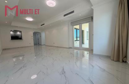 Apartment - 2 Bedrooms - 3 Bathrooms for rent in West Porto Drive - Porto Arabia - The Pearl Island - Doha