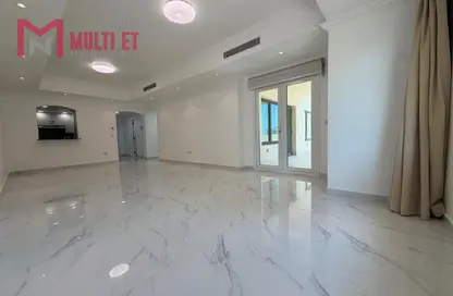 Apartment - 2 Bedrooms - 3 Bathrooms for rent in West Porto Drive - Porto Arabia - The Pearl Island - Doha