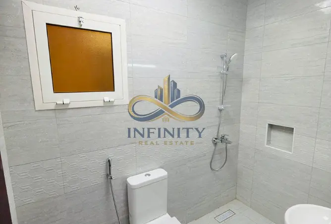 987778 - Property Image 3