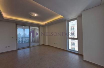 Apartment - 2 Bedrooms - 3 Bathrooms for sale in Viva West - Viva Bahriyah - The Pearl Island - Doha