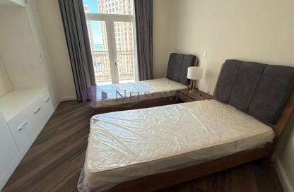 Apartment - 2 Bedrooms - 4 Bathrooms for sale in Floresta Gardens - Floresta Gardens - The Pearl Island - Doha
