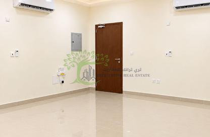 شقة - 2 - 2 للايجار في العزيزية - الدوحة