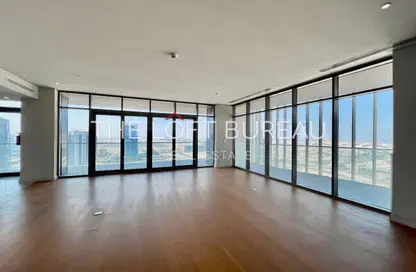 Apartment - 2 Bedrooms - 4 Bathrooms for sale in Seef Lusail Tower 1 - Seef Lusail - Lusail City - Lusail