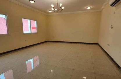 مجمع سكني - 3 غرف نوم - 3 حمامات للايجار في عين خالد - الدوحة