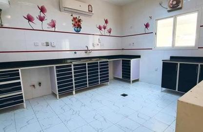 مجمع سكني - 3 غرف نوم - 3 حمامات للايجار في عين خالد - الدوحة
