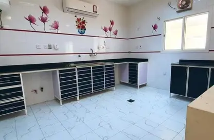 Compound - 3 Bedrooms - 3 Bathrooms for rent in Ain Khaled - Doha