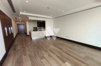 Apartment - Studio - 1 for rent in Tower 26 - Viva Bahriyah - The Pearl Island - Doha